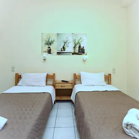 O Ampelonas Tou Kyr Giorgou * Скопелос