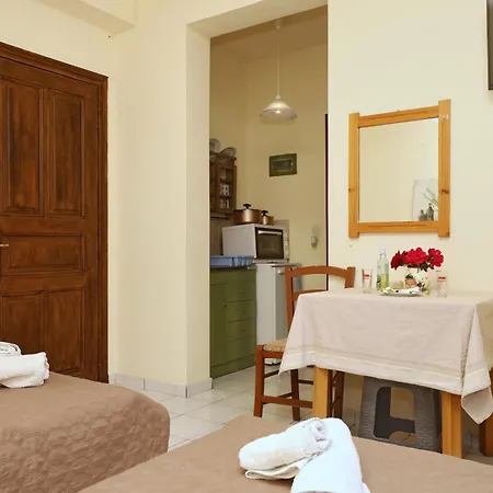 O Ampelonas Tou Kyr Giorgou Skopelos