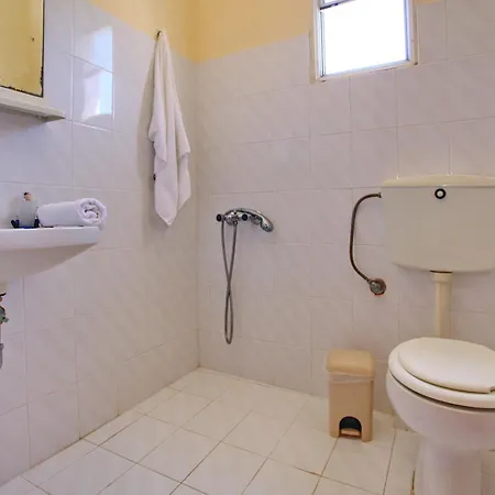 O Ampelonas Tou Kyr Giorgou Skopelos