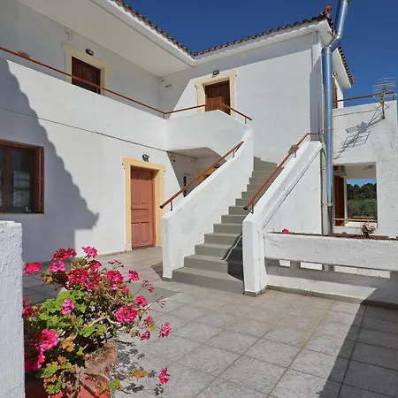 O Ampelonas Tou Kyr Giorgou Apartment *